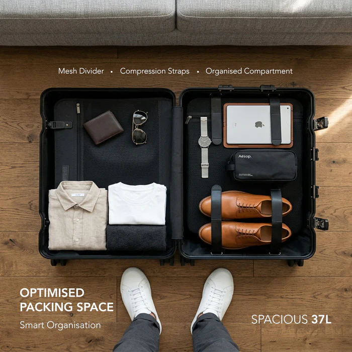 Solo 20" Hard Shell Suitcase - Gold - Image 7