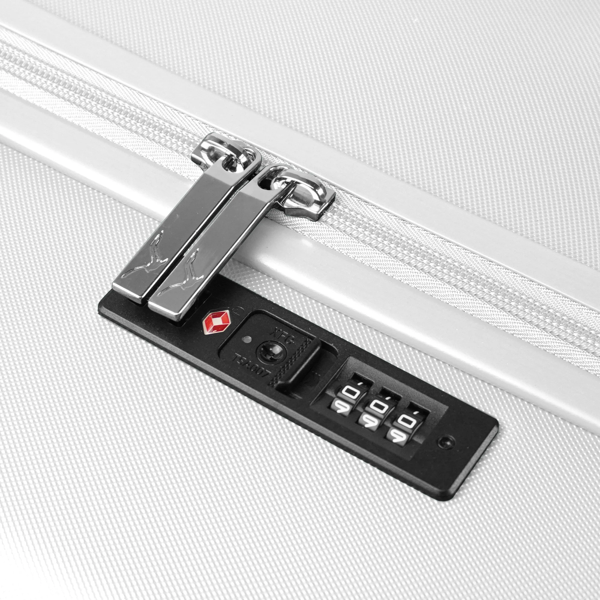 28" Vacay Large Suitcase - Pearl - Image 5