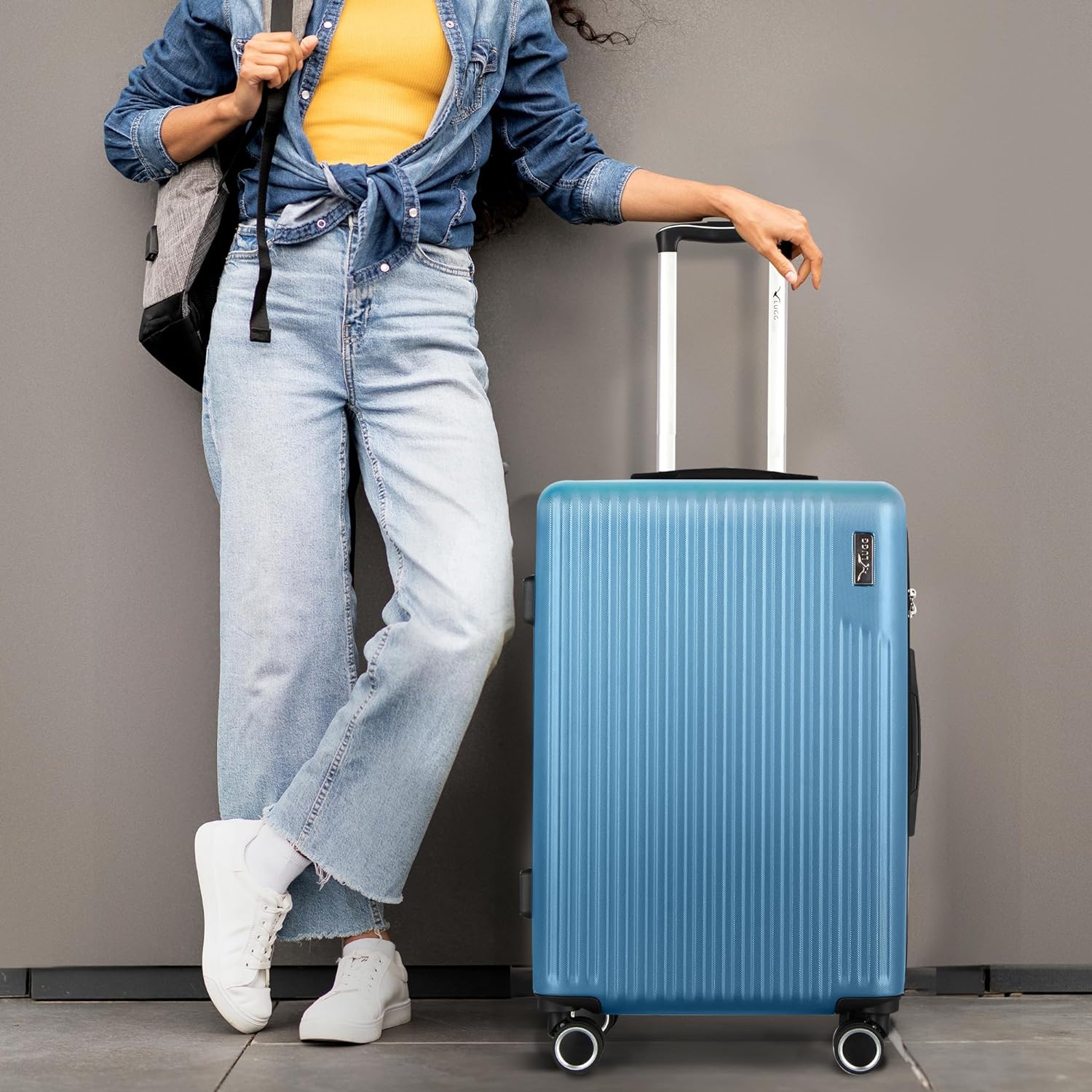 24" Vacay Medium Suitcase - Light Blue - Image 6