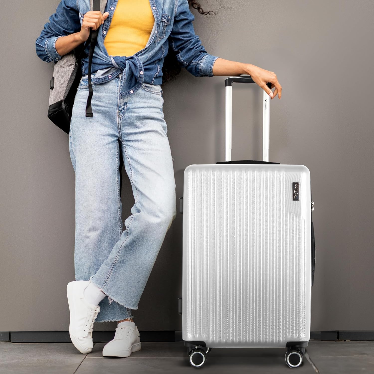 24" Vacay Medium Suitcase - Pearl - Image 7