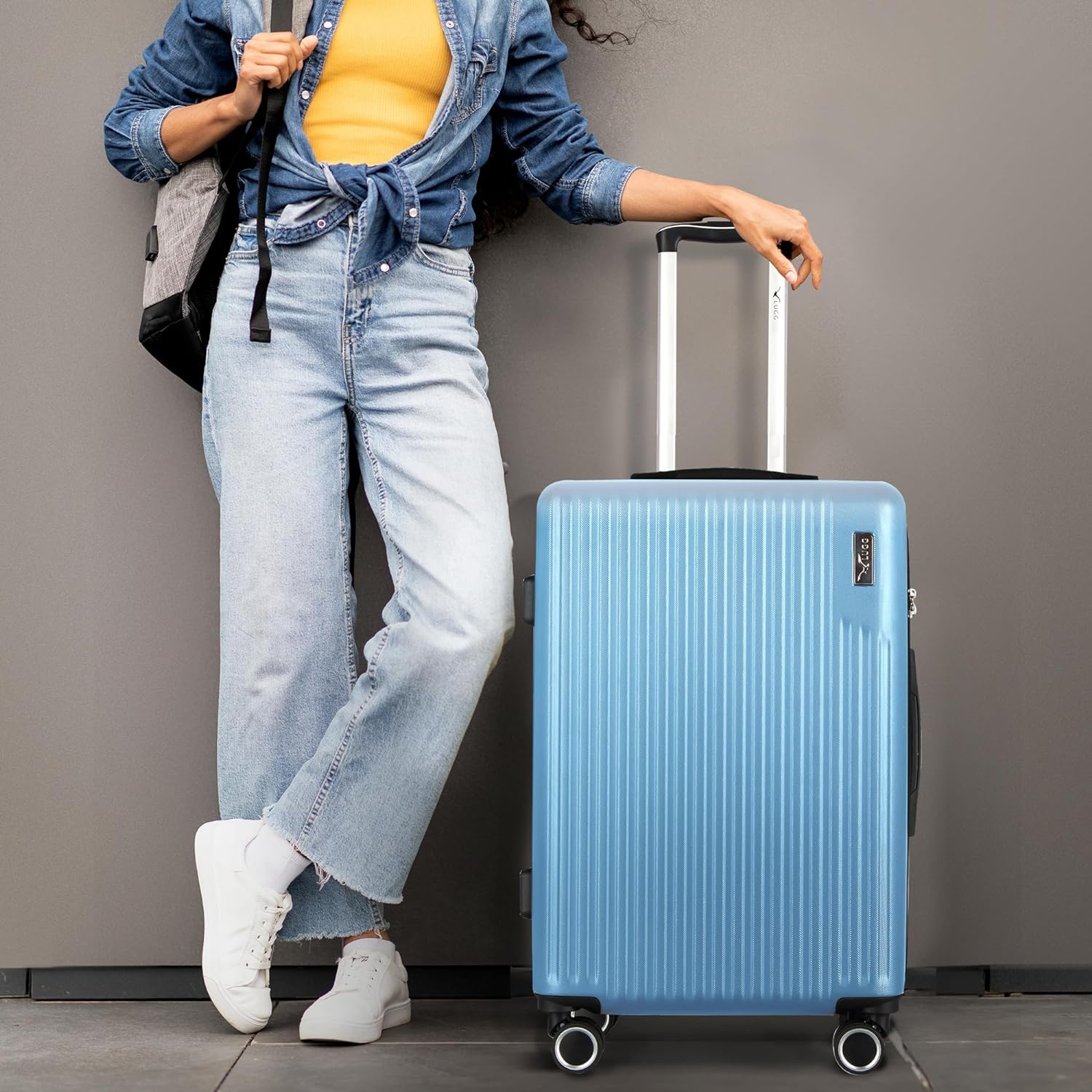 24" Vacay Medium Suitcase - Sky Blue - Image 7